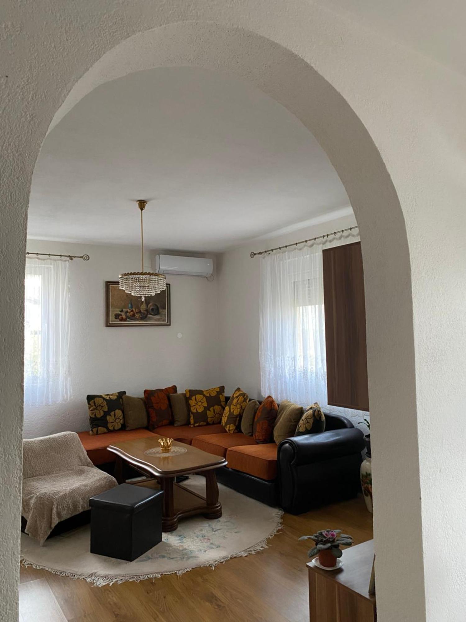 Guest House Kruna Ulcinj Buitenkant foto