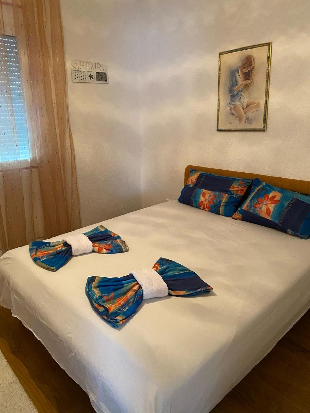 Guest House Kruna Ulcinj Buitenkant foto